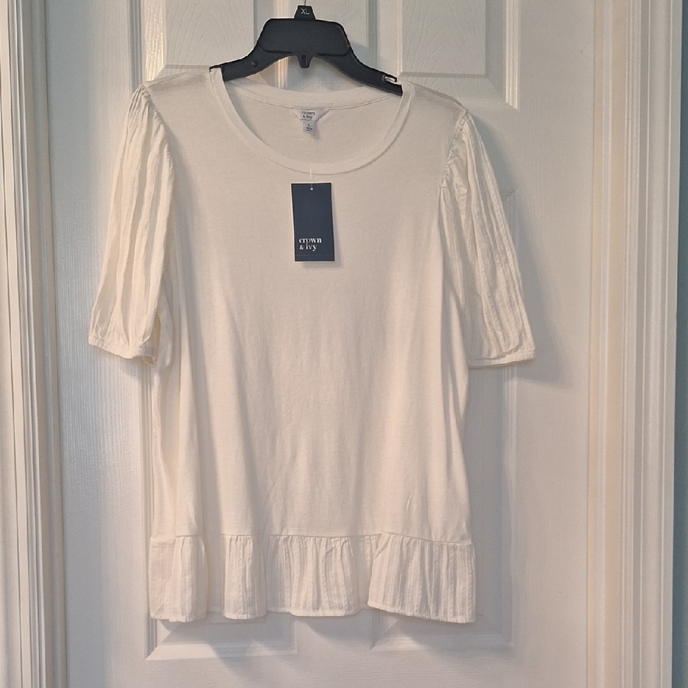 Crown & Ivy White Puff Sleeve Ruffled Top.
